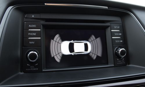 Testamos o sensor de ré com display colorido da TechOne